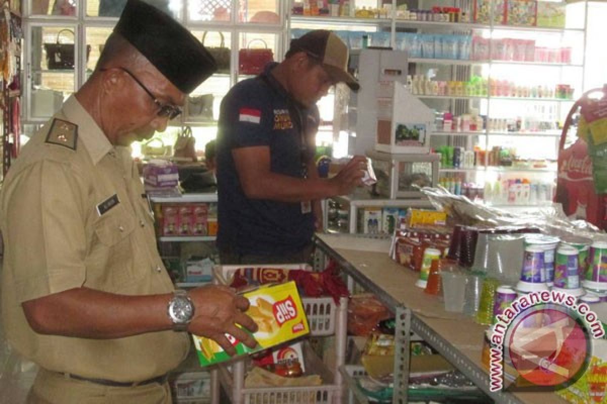 Dinas Kesehatan Mukomuko periksa barang langgar aturan