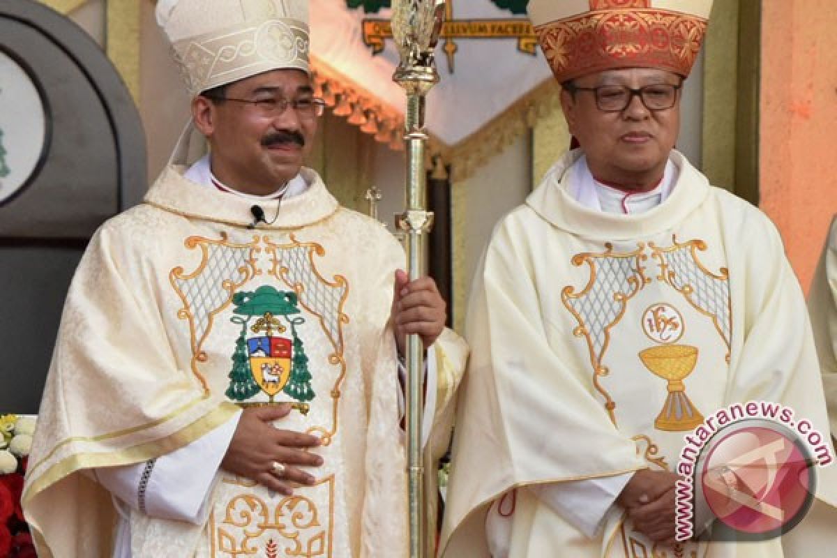 Uskup Agung Semarang silaturahmi usai sholat Ied