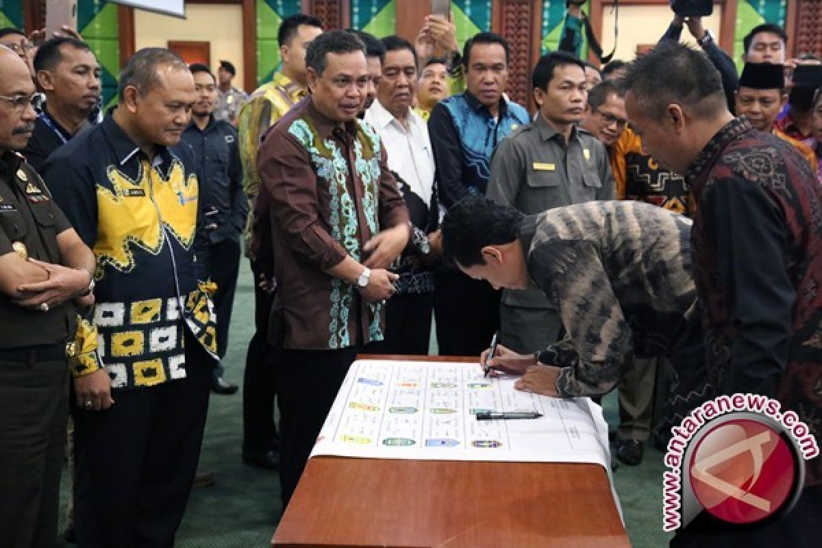 Bupati Tala Hadiri Rapat Koordinasi  Pemberantasan Korupsi