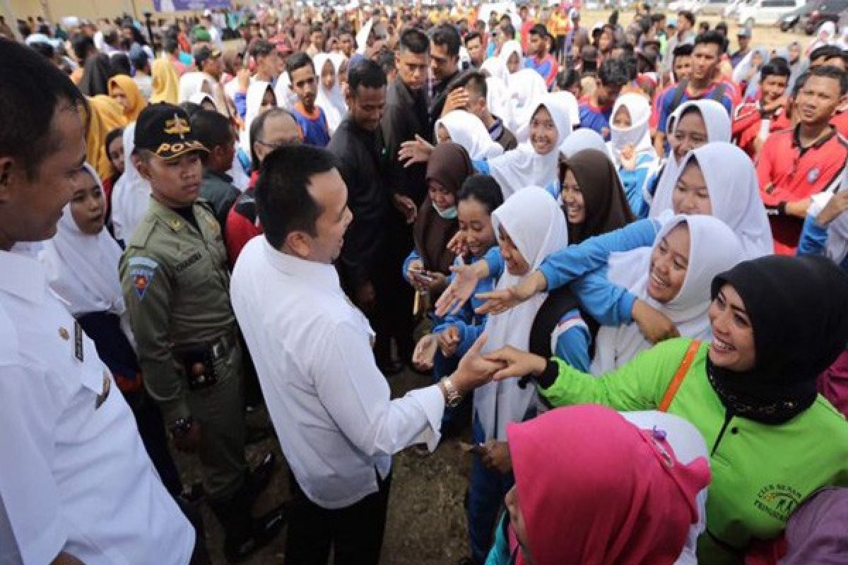 Gubernur Kampanyekan Gerakan Masyarakat Hidup Sehat 