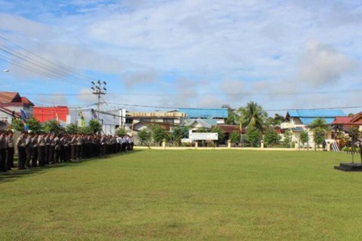 TNI - Polri Siaga Satu Jaga Keamanan Kapuas Hulu  