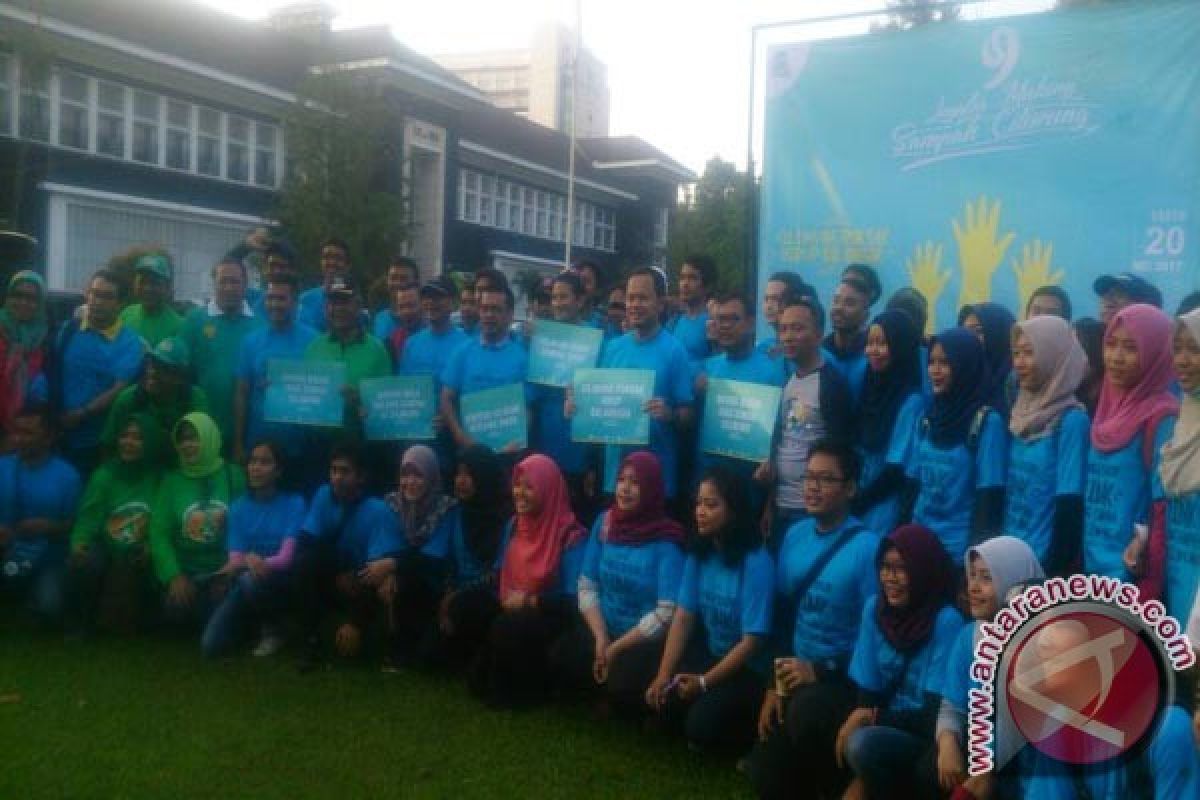 Lomba Mulung Sampah Ciliwung Ajang Meraih Adipura