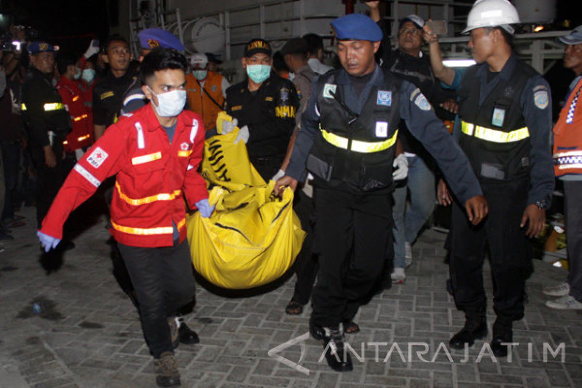 Petugas Gabungan Jadwalkan Olah TKP Kapal Terbakar