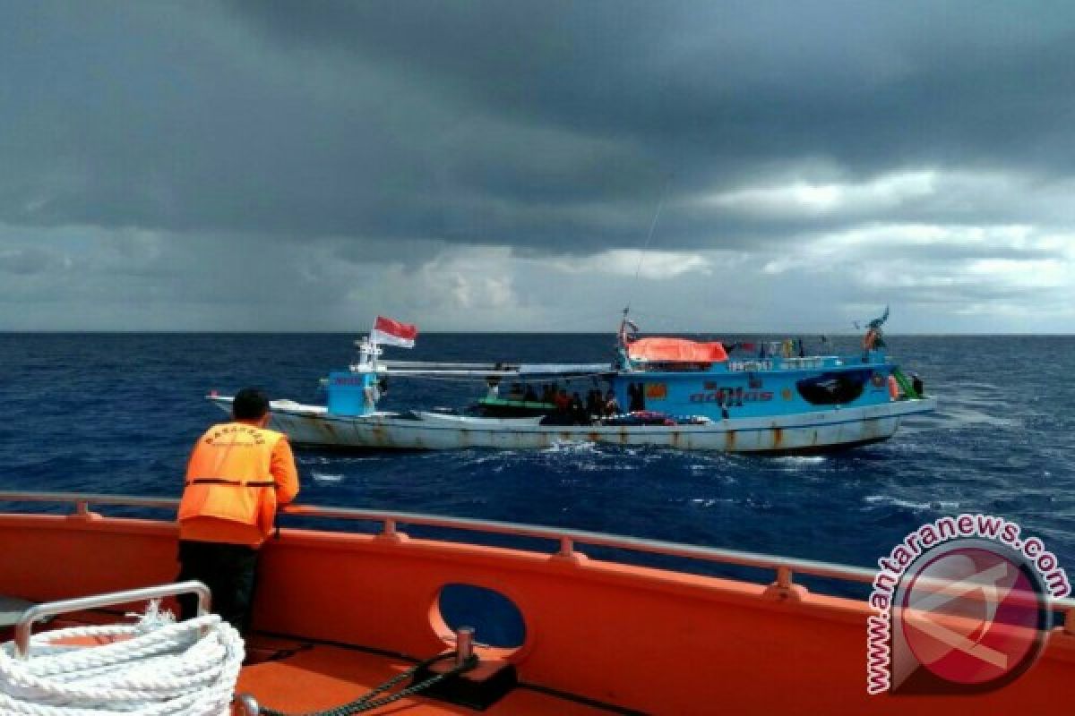 Basarnas Temukan Kapal Mati Mesin Perairan Taliabo 