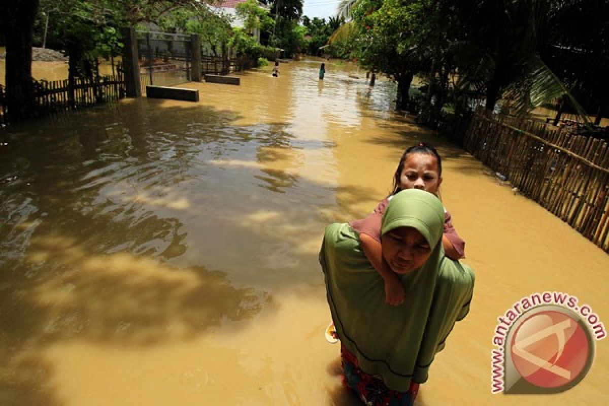 100 rumah di Langkat terendam banjir