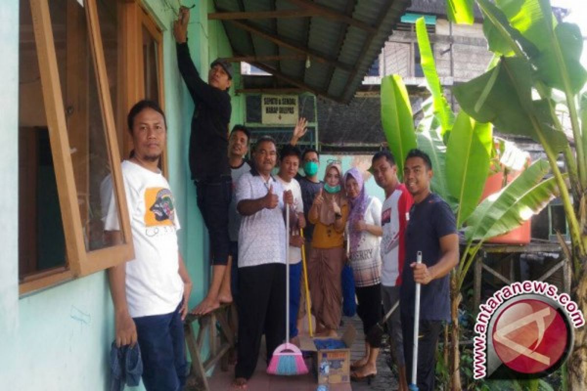 Muslim Kalsel Bersihkan Tempat Ibadah Jelang Ramadhan 