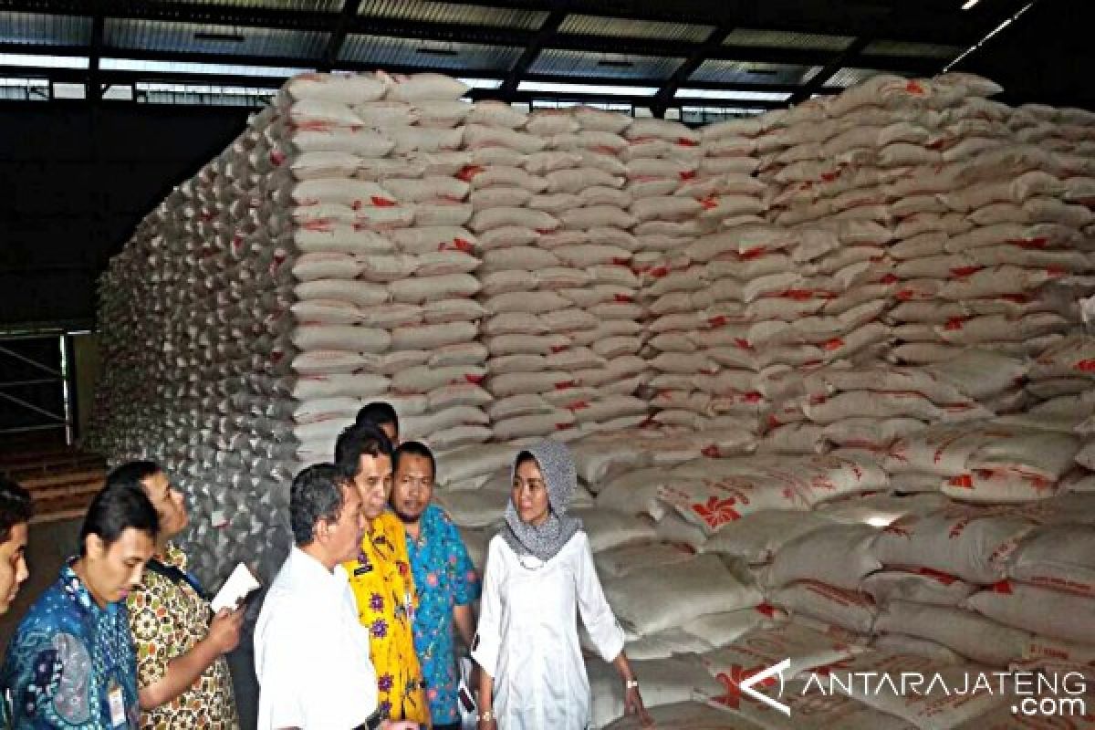 Bulog Serap Gabah Petani Selama Ramadan