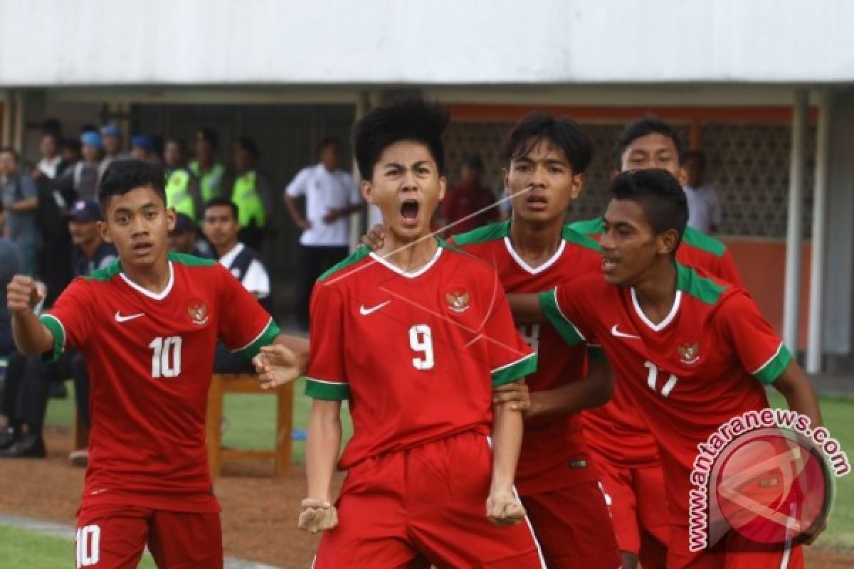 Indonesia`s U-16 Team Beats Philippines 4-0