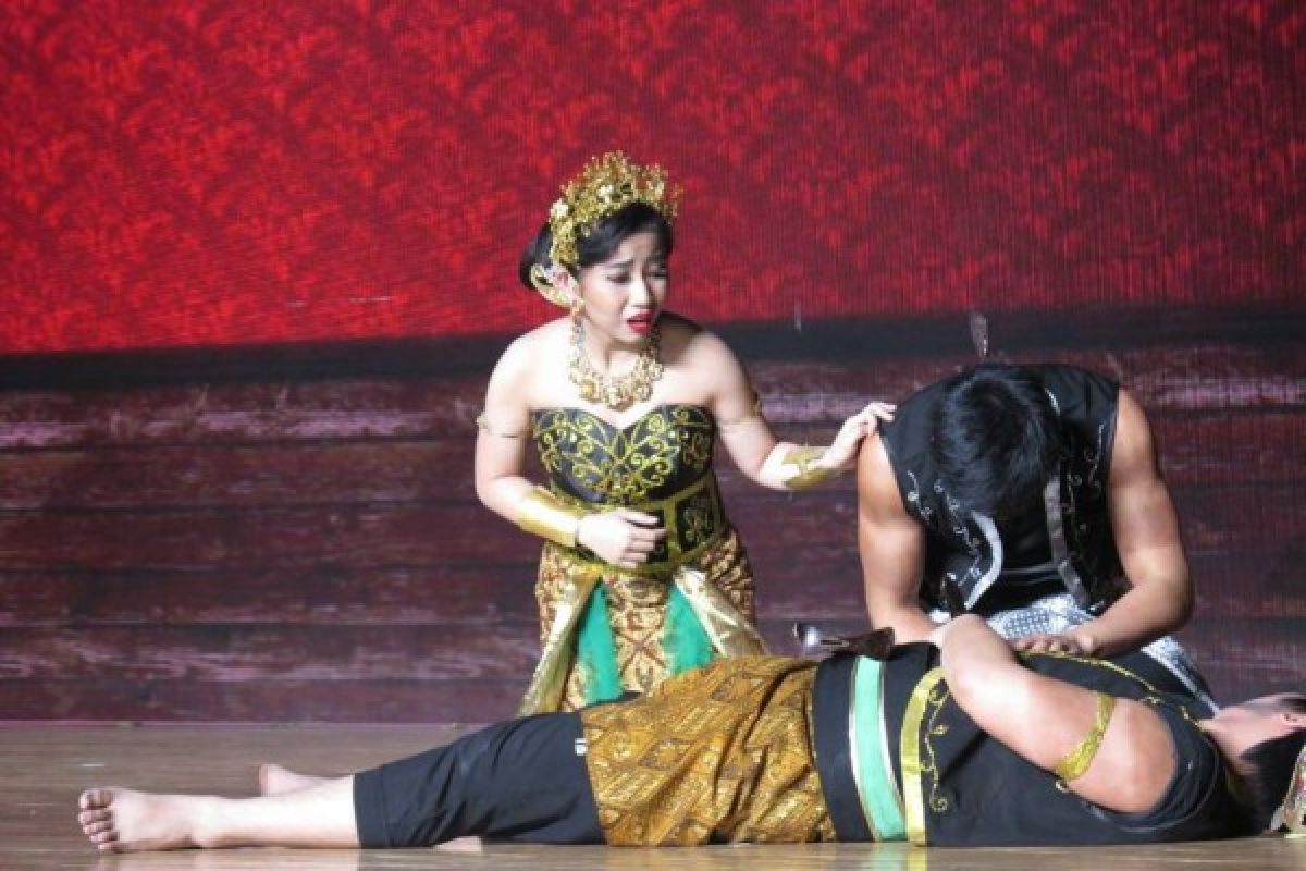 Ken arok, ketoprak bercita rasa opera pentas di China