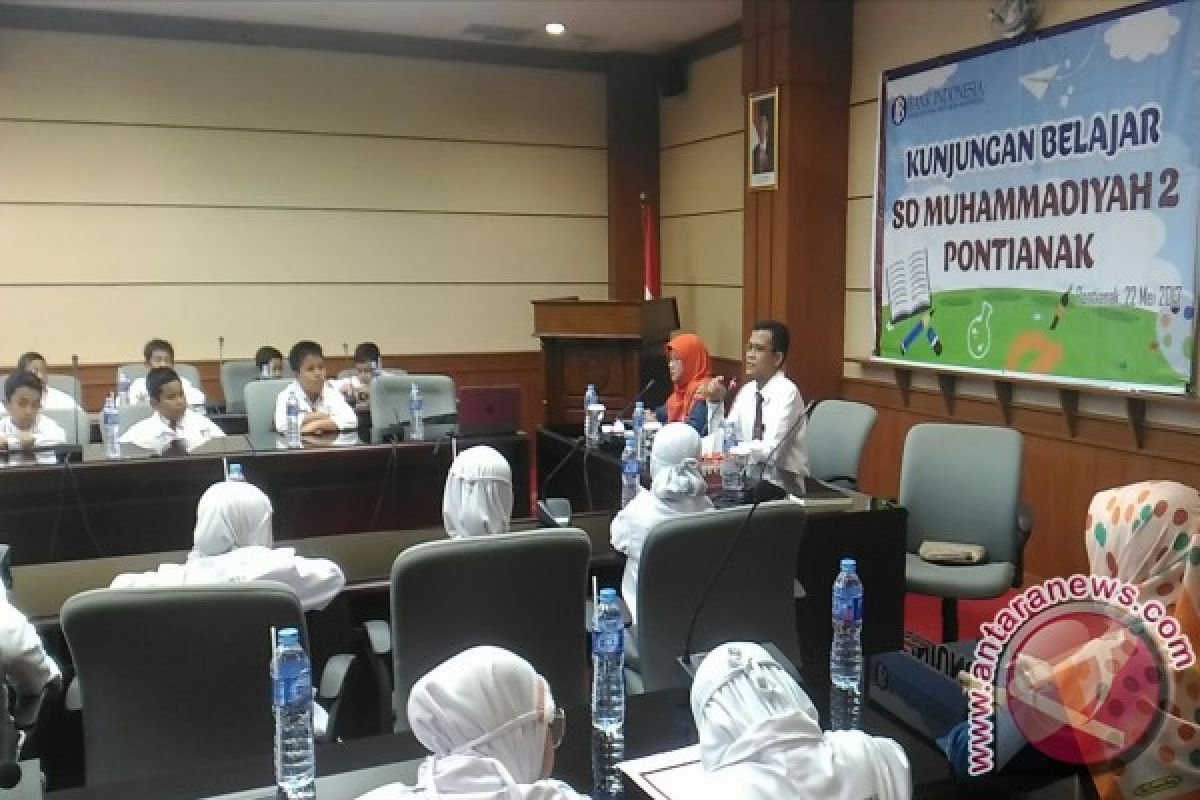 Siswa SD Muhammadiyah 2 Pontianak Kunjungi Bank Indonesia