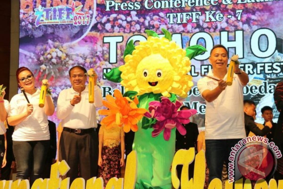 Kemenpar-Pemkot Tomohon Luncurkan Festival Bunga Internasional 2017