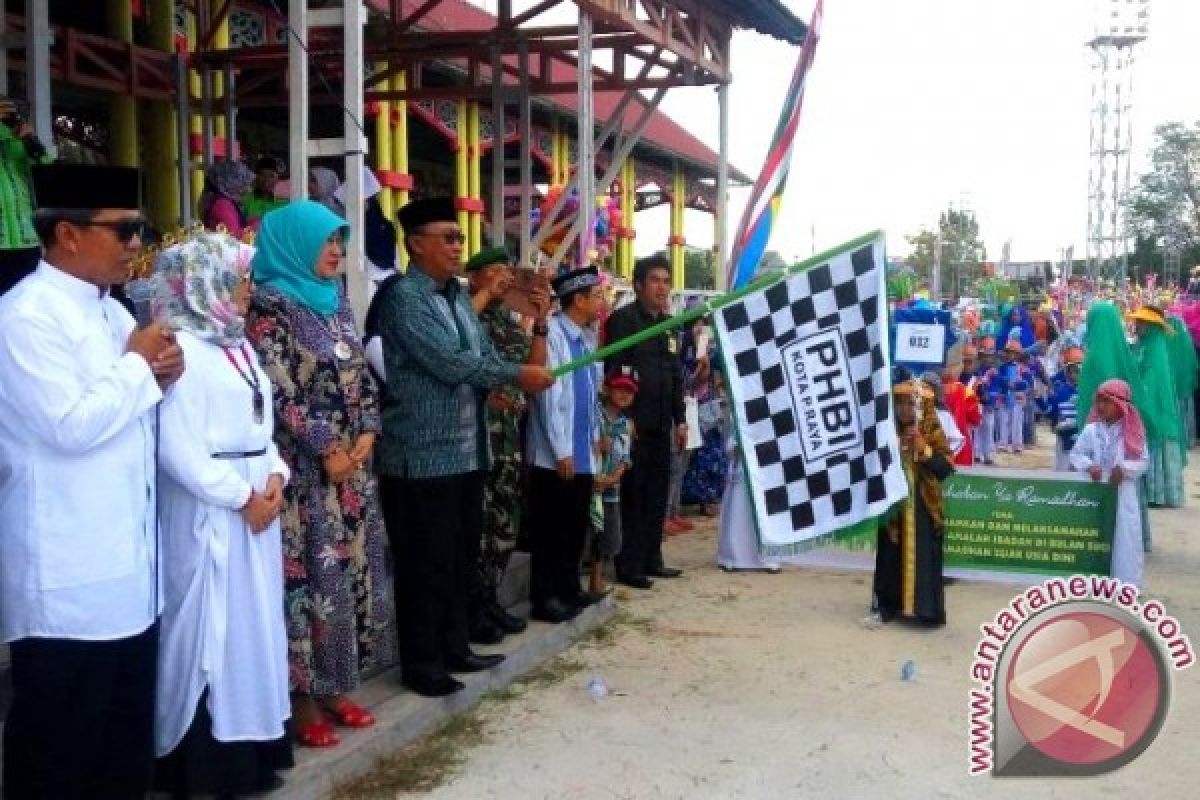 Warga Antusias Ikuti Pawai Tarhib Sambut Ramadhan