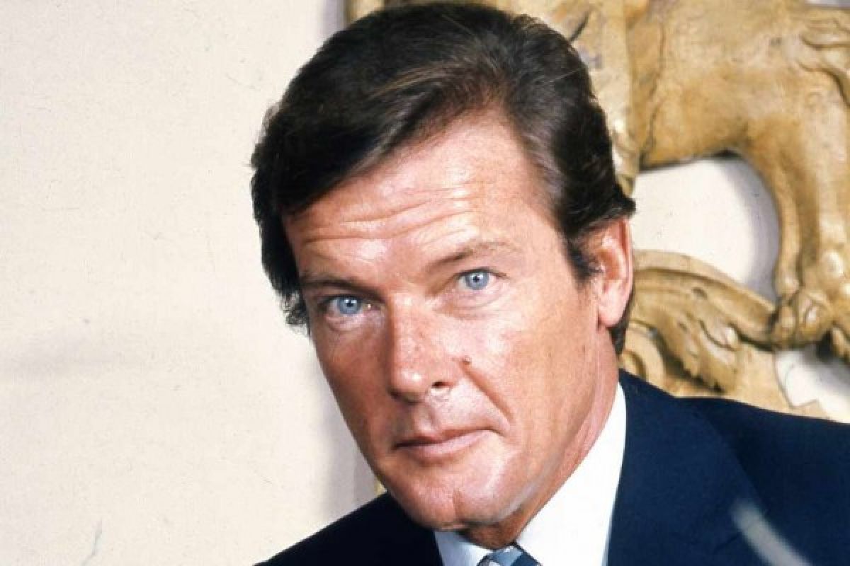 Roger Moore "James Bond" tutup usia