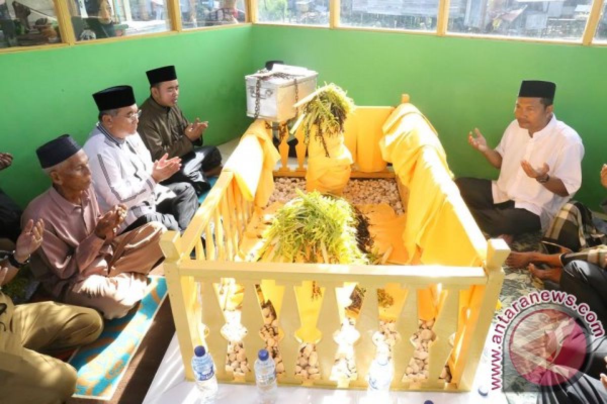 Jelang Ramadhan Bupati Ziarah Makam Ulama dan Habaib