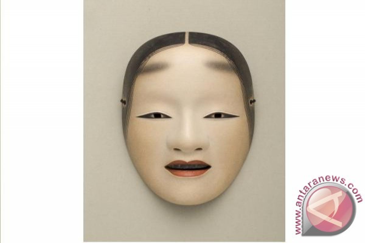 Keio Plaza Hotel Tokyo hosts the exhibition of "Noh" Japanese traditional performing art