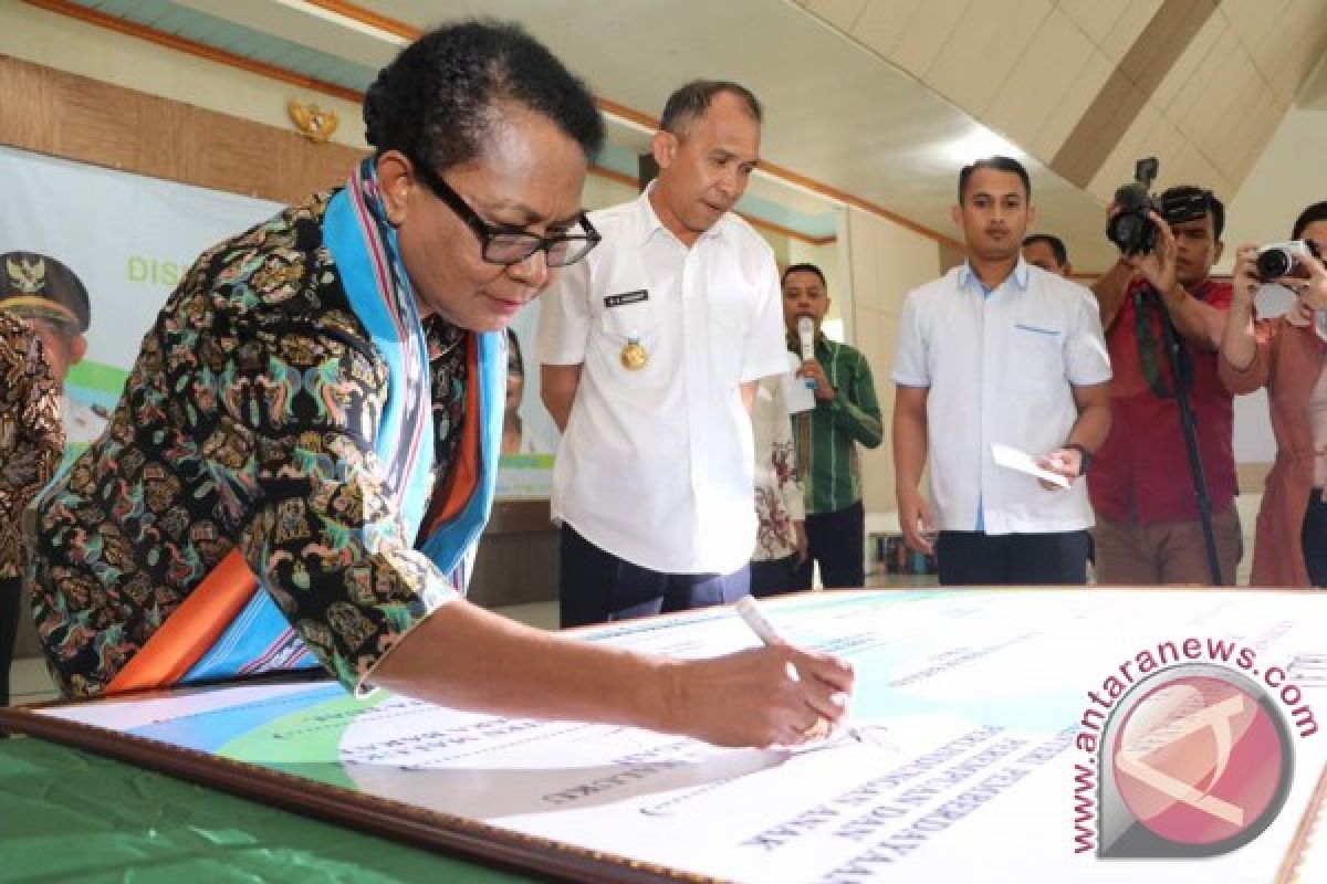 Menteri Yohana Luncurkan Sembilan KLA di Maluku