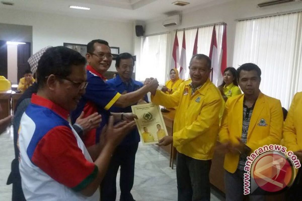 Wali Kota ambil formulir Golkar maju pilkada Palembang