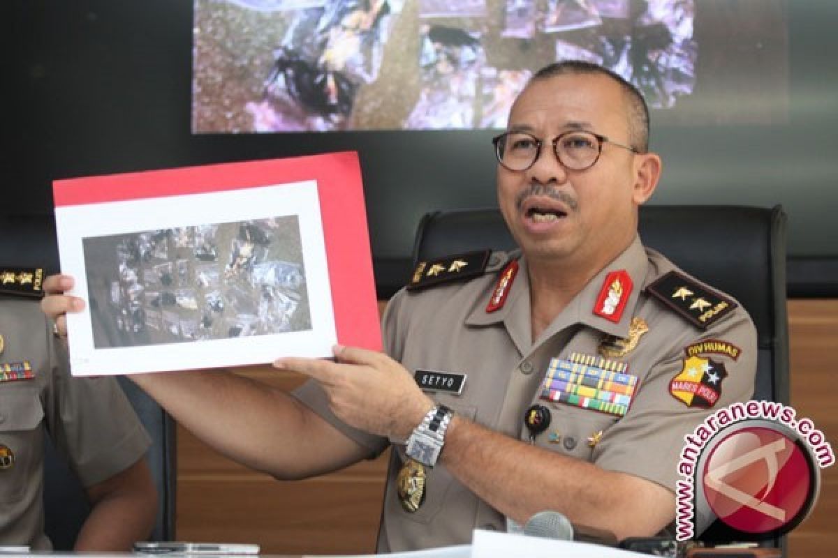 Polisi tangkap tiga tersangka teroris di Bandung