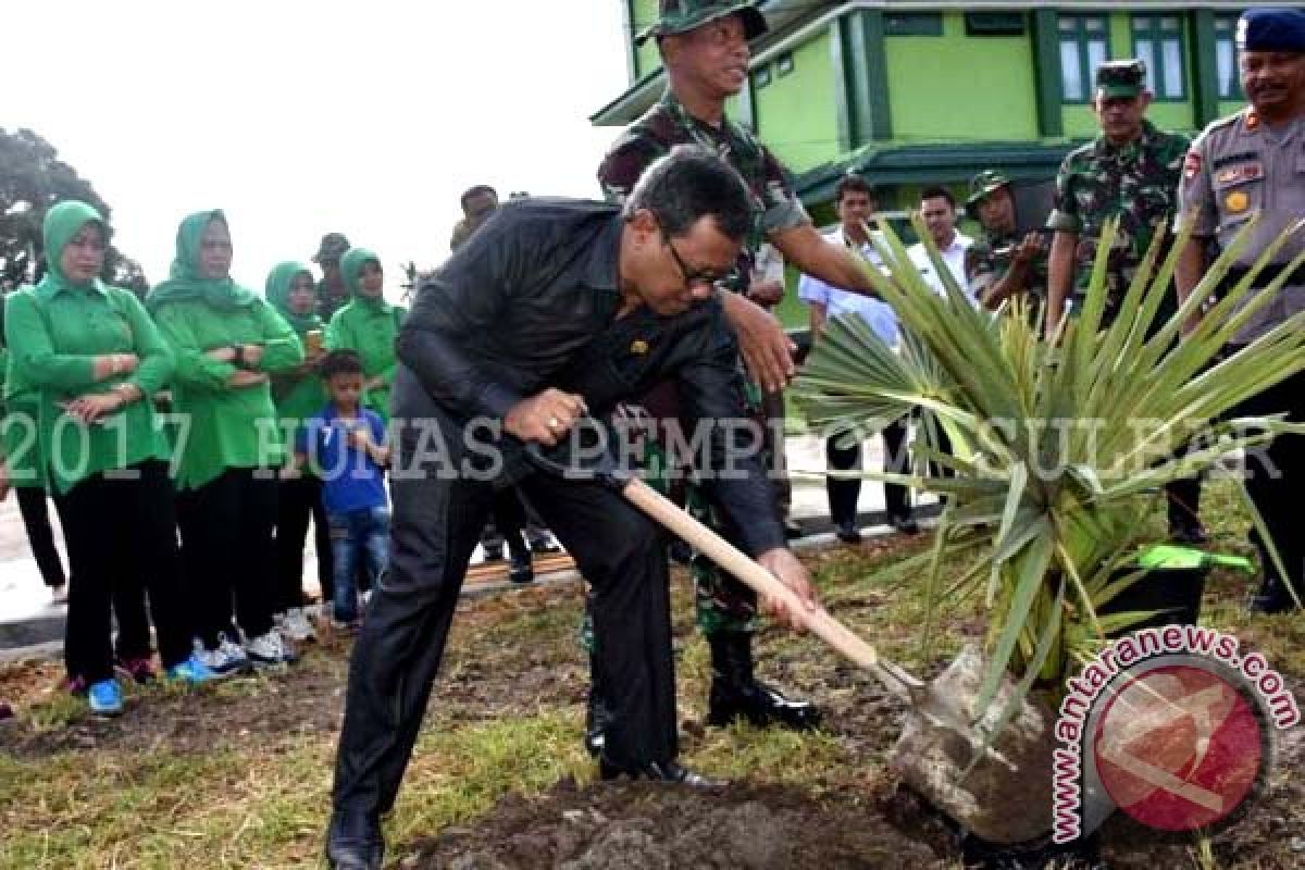 Korem Tatag Sulbar Tanam 3.352 Pohon Lontara 