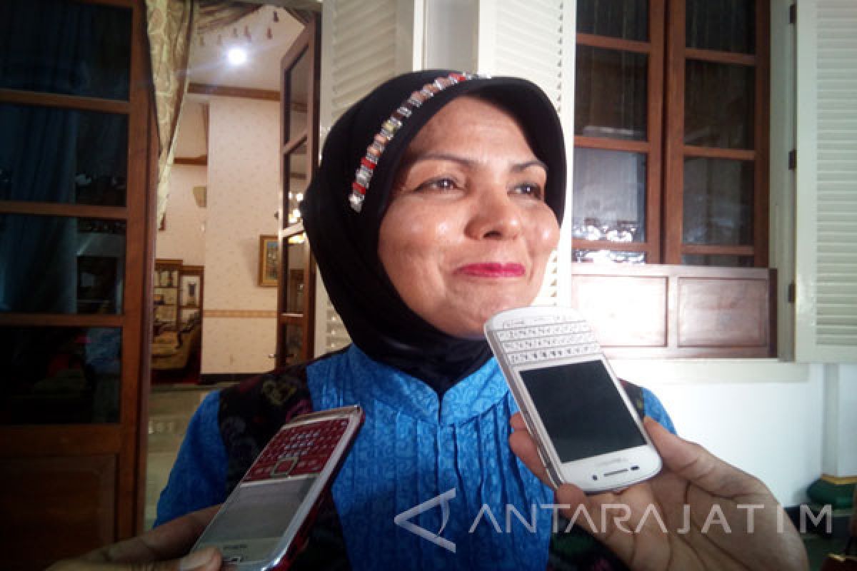 Nurhayati: Saya Ingin Melanjutkan Program Pakde Karwo