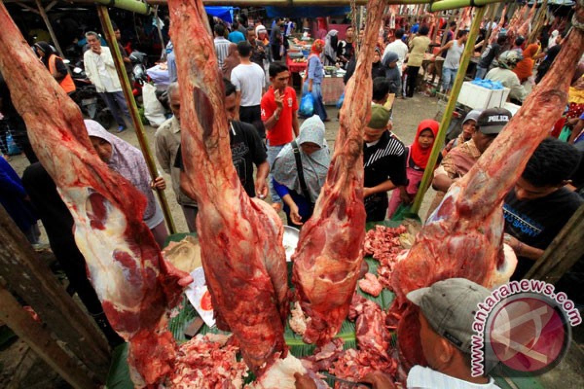 Pasar daging sapi dadakan bermunculan di Padang jelang Ramadan