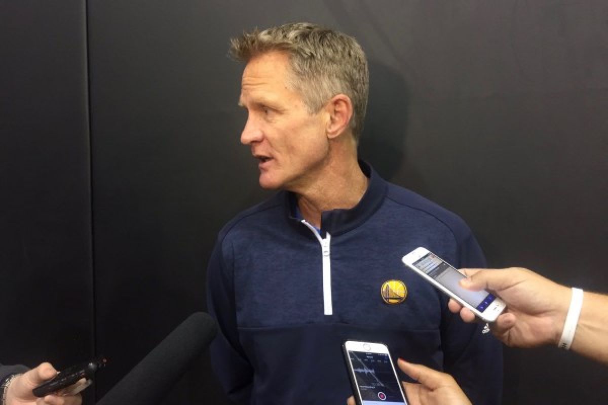 Steve Kerr diragukan perkuat Warriors di final