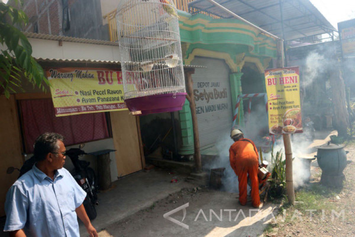 Dinas Kesehatan Bojonegoro Lakukan 20 Pengasapan DBD