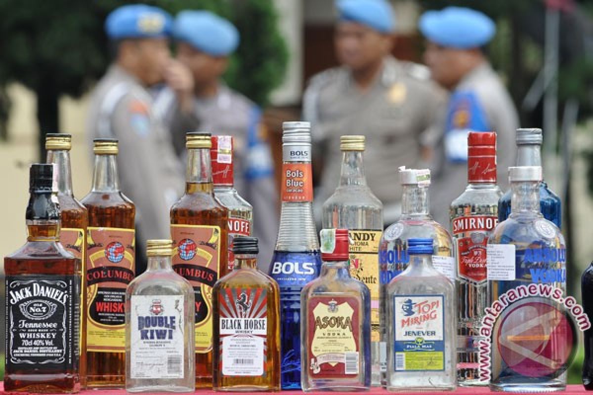 Polres Batang sita puluhan botol minuman keras