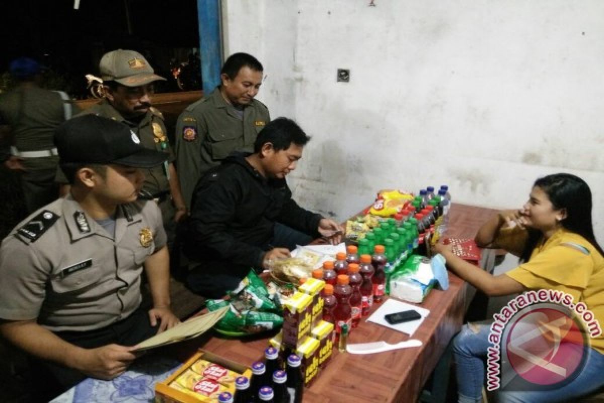 Polisi Amankan Dua Pengunjung Warung Jablay