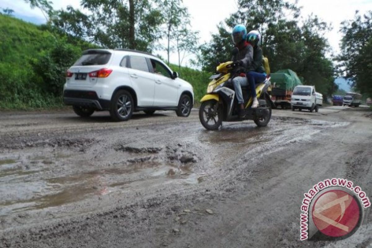 59 Persen Jalan Provinsi Rusak