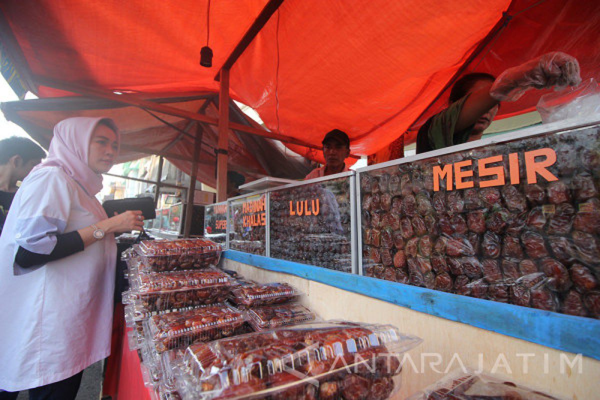Penjualan Kurma di Madiun Meningkat Selama Ramadhan