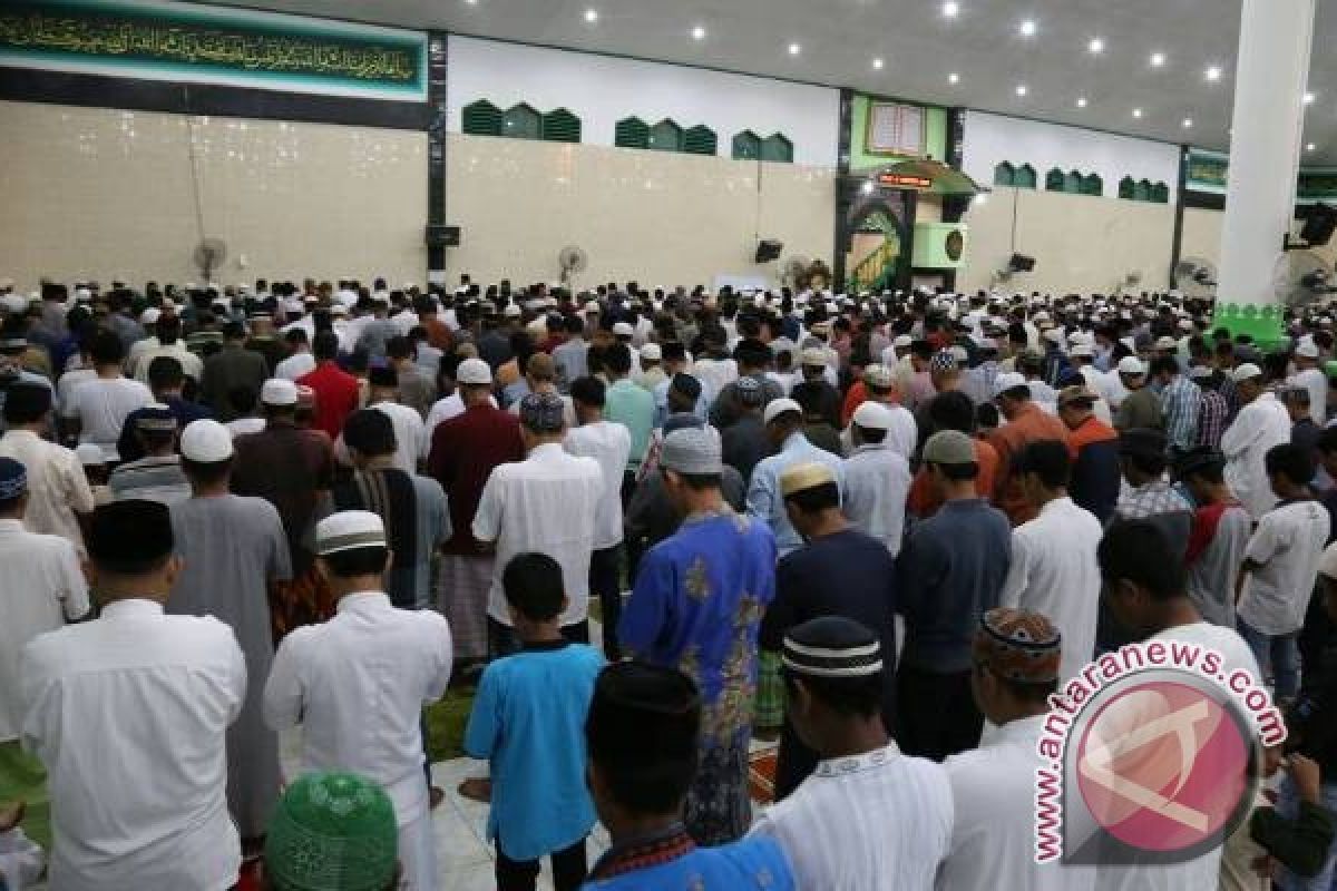 Masjid Babussalam Timika dipadati jamaah shalat tarawih