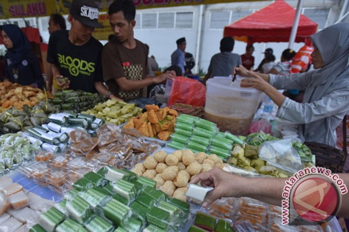 Sandiaga minta Dinas KPKP awasi panganan takjil