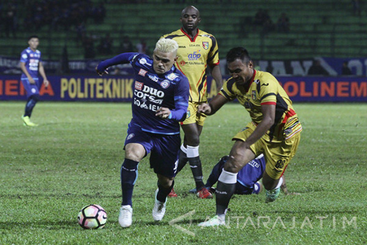 Arema Kehilangan Empat Pilar Hadapi Mitra Kukar