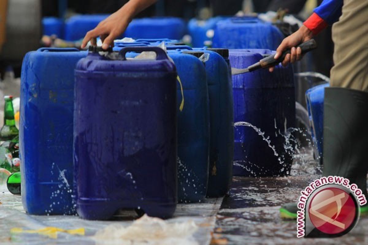 Polres Ngawi Musnahkan Ribuan Liter Minuman Keras