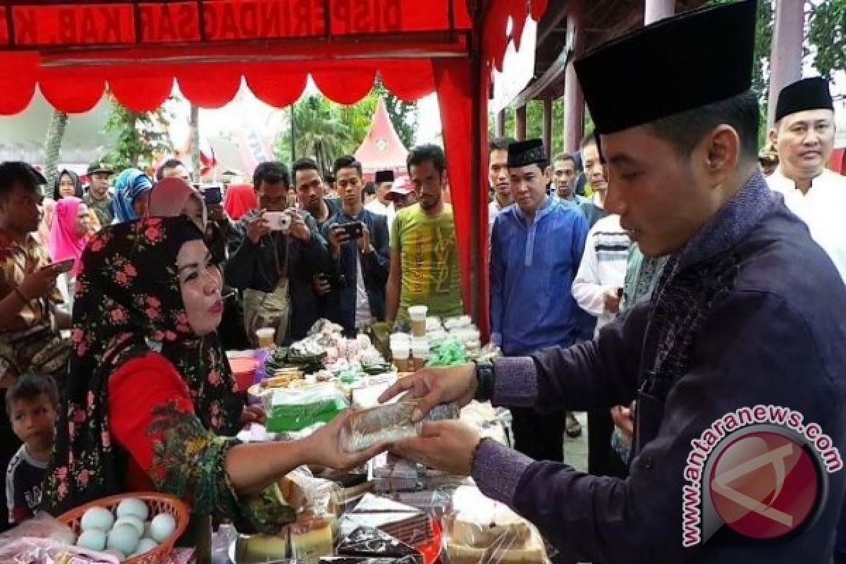 Ratusan Pedagang Ramaikan Pasar Kuliner Ramadhan Sampit 