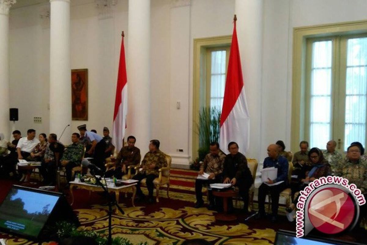 Presiden Pimpin Rapat Kabinet Bahas Lebaran 2017