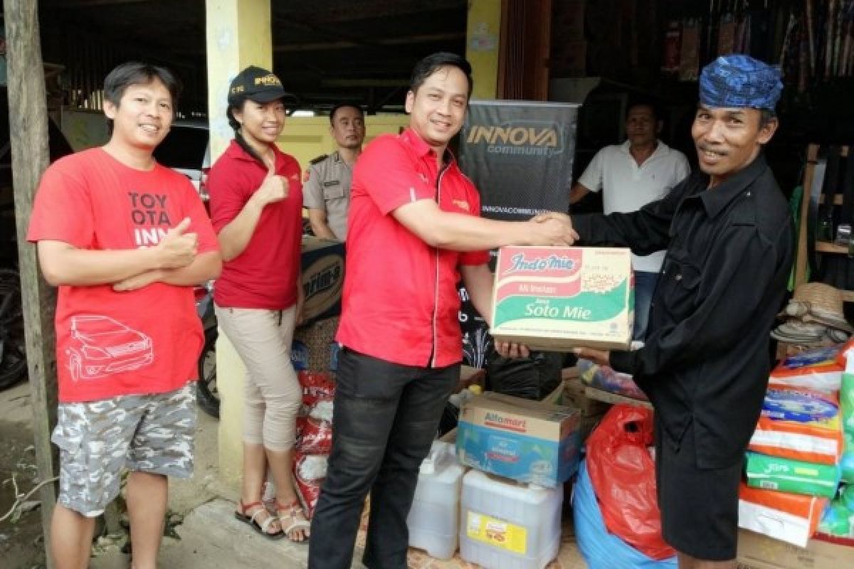 Innova Community salurkan donasi korban kebakaran Baduy Luar