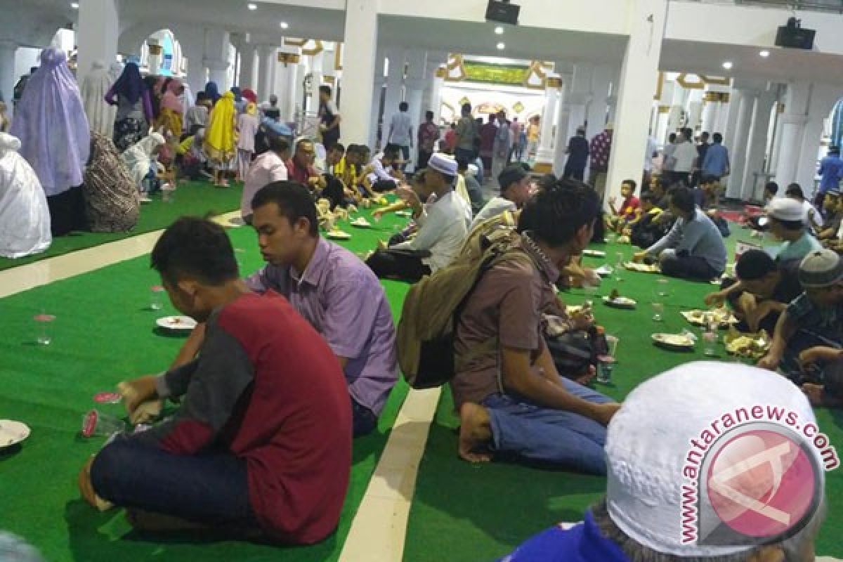 Umbut Rotan Favorit Berbuka Puasa Warga Bengkulu