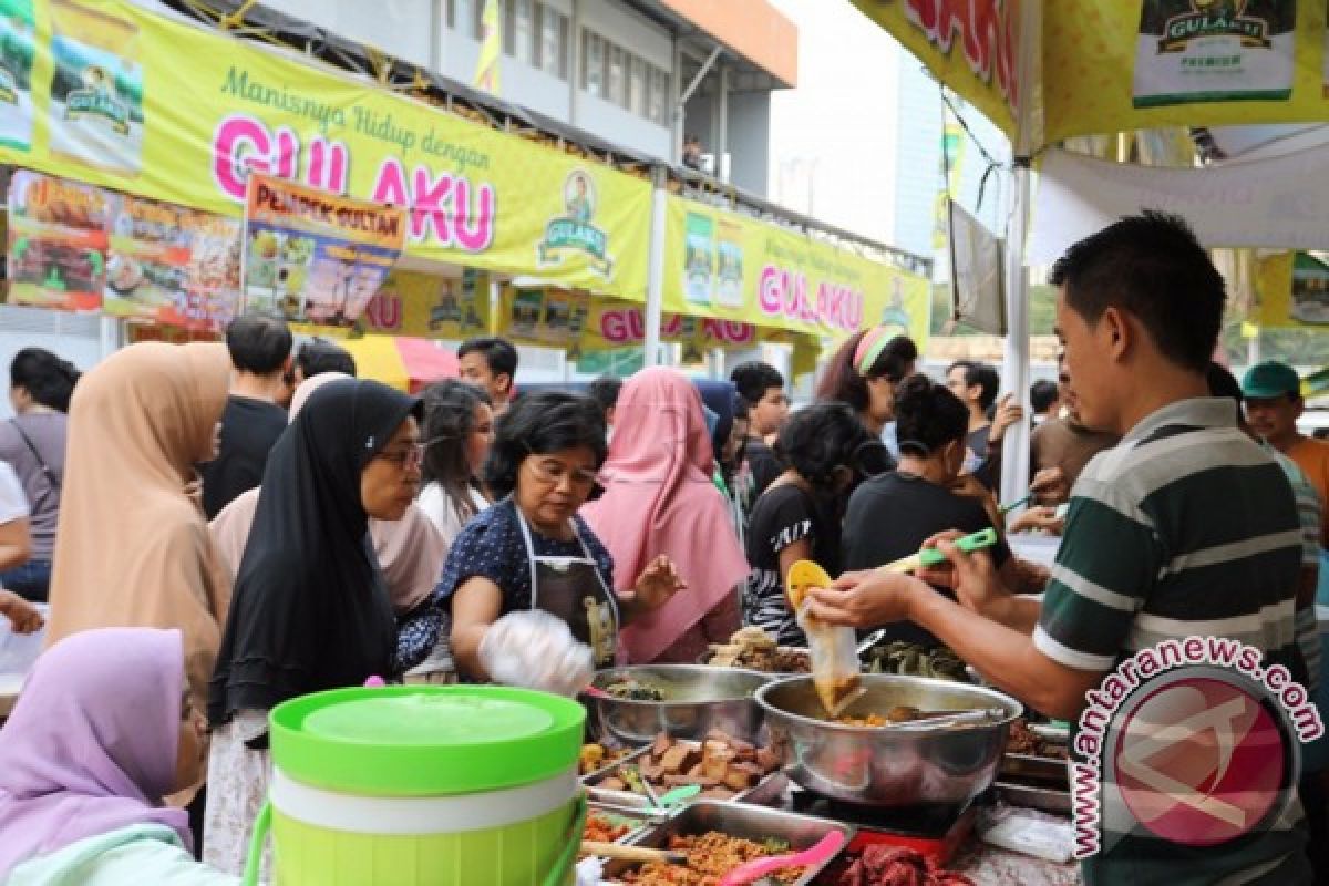 Berburu Kuliner Ramadhan di Halte Mandiri