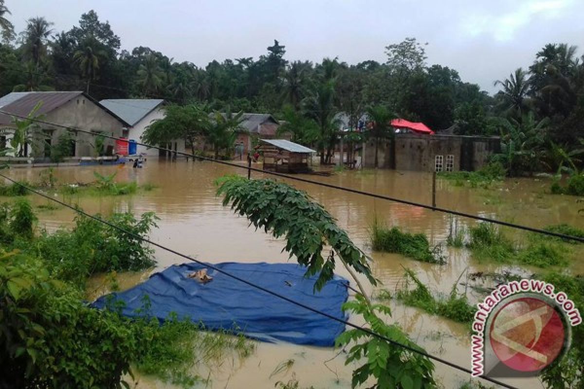 Komisi V DPR-RI Tinjau Penanganan Pascabanjir Kendari