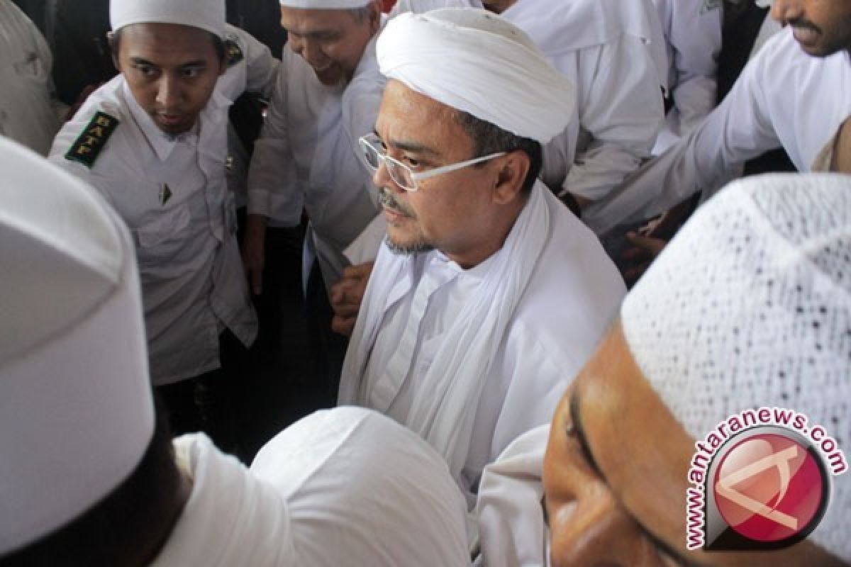 Kepolisian Keluarkan Surat Perintah Penangkapan Rizieq