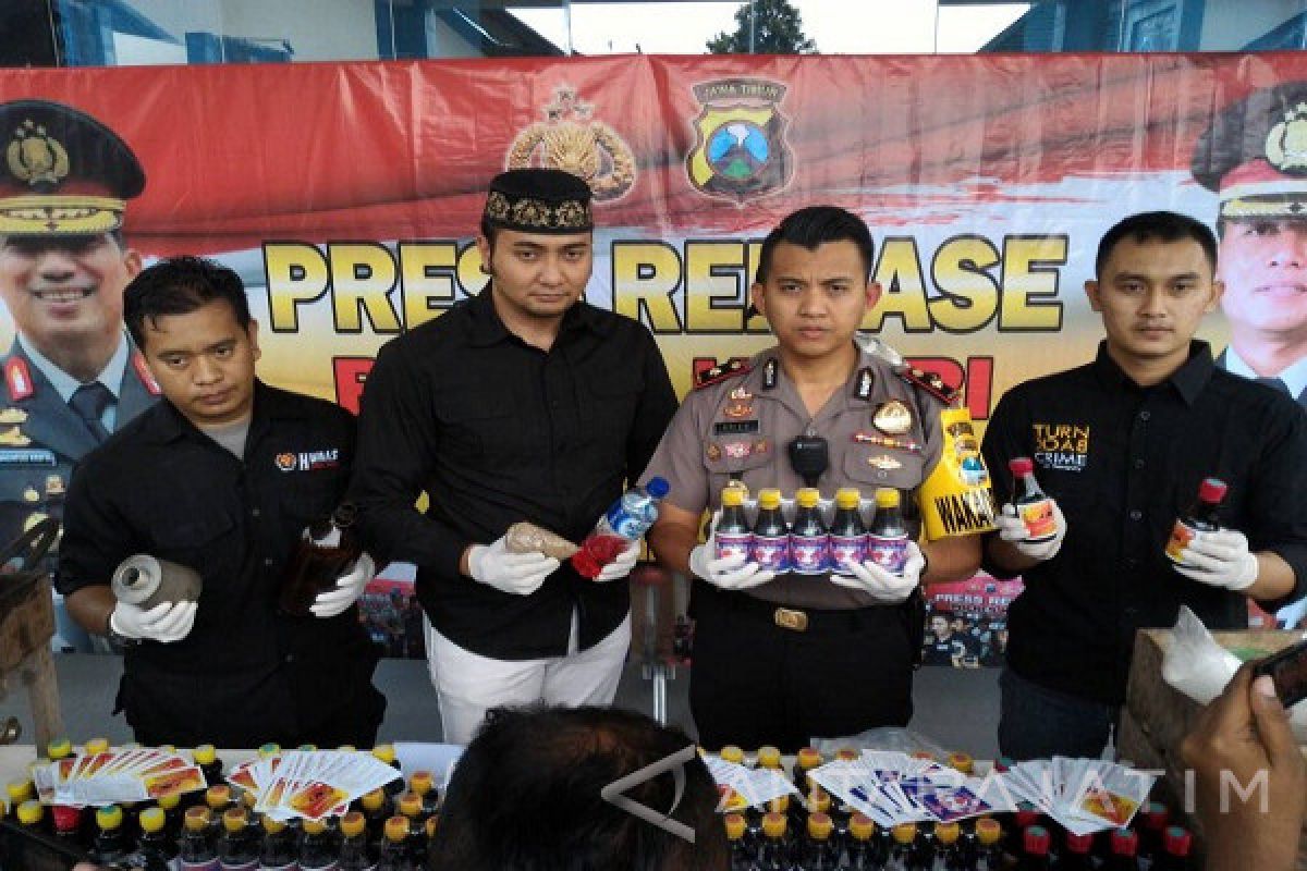 Polisi Tangani Perkara Izin Edar Penjualan Jamu     