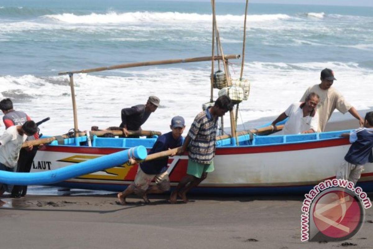 Harga Cabai Anjlok, Harga Ikan Melonjak