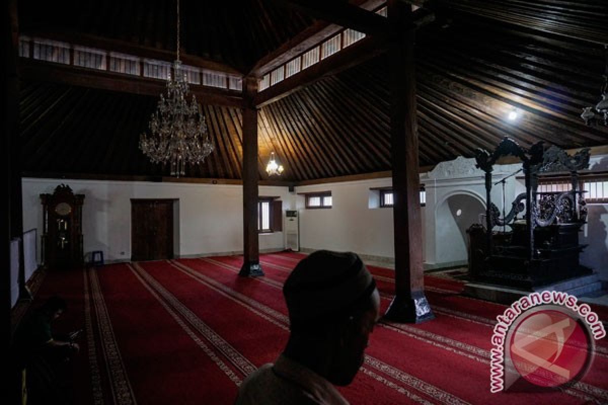 Jami` Al-Yaqin masjid tertua dan bersejarah di Bandarlampung