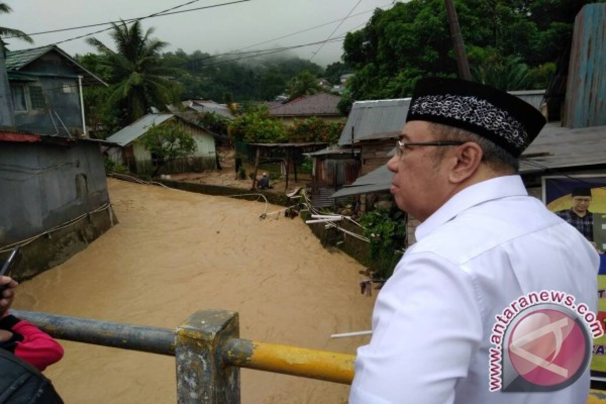 Wali Kota Kendari Pantau Lokasi Banjir 