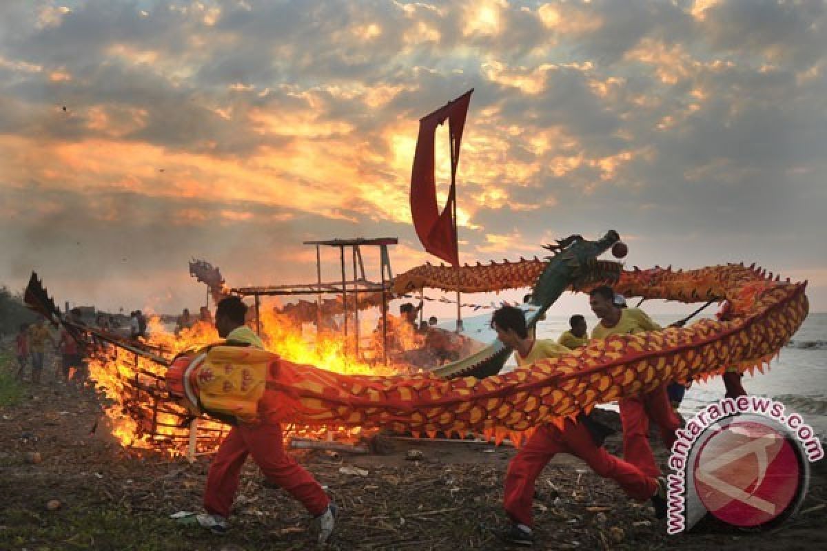 Umat Konghucu Pekalongan Gelar Ritual Pek Cun