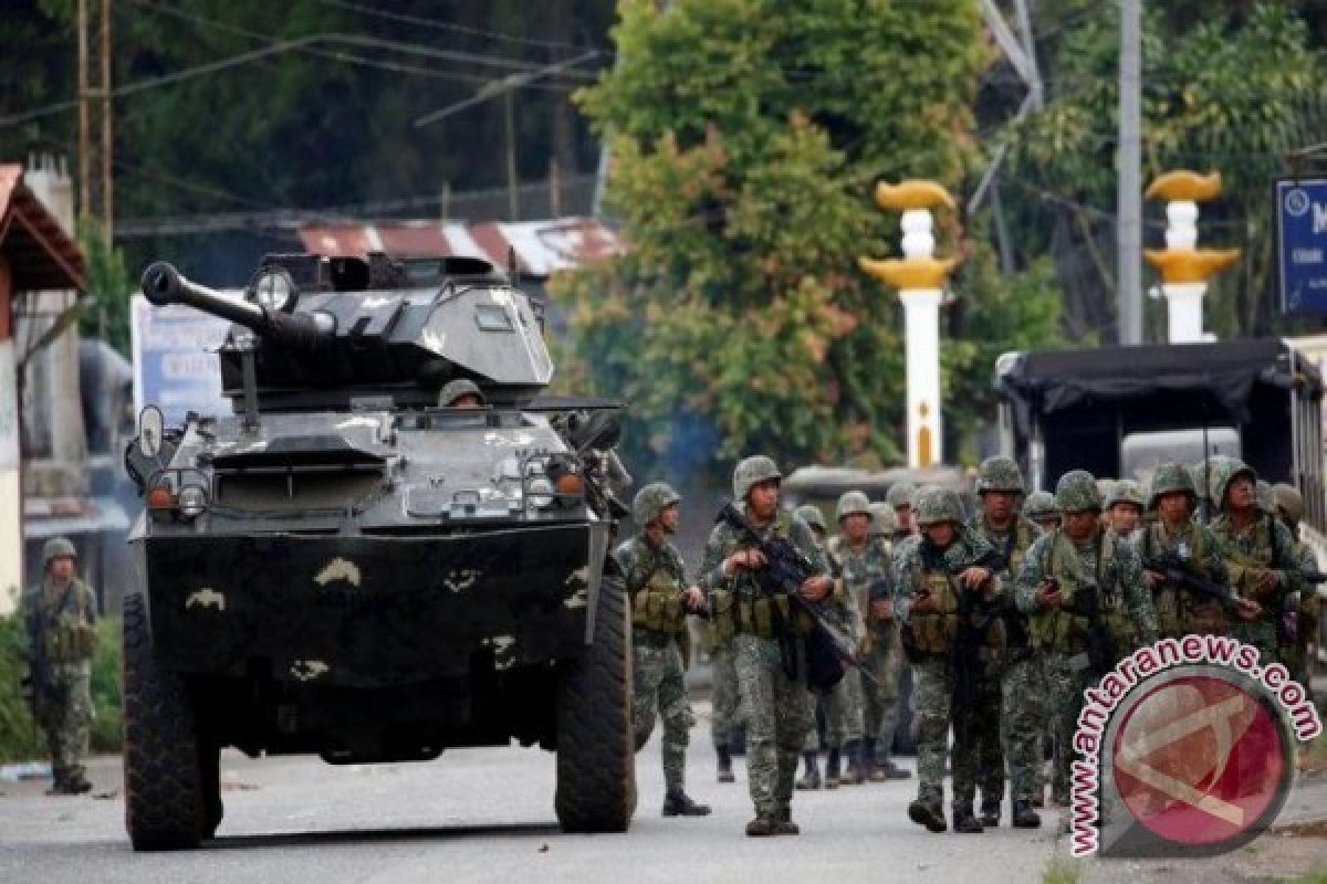 Militer Filipina Kerahkan Meriam untuk Gempur Militan Maute di Marawi