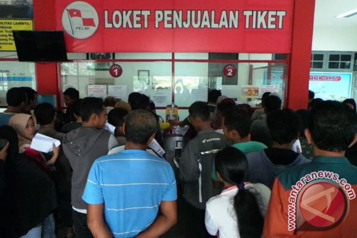 25 pemudik tak dapat tiket kapal di Pelabuhan Sampit