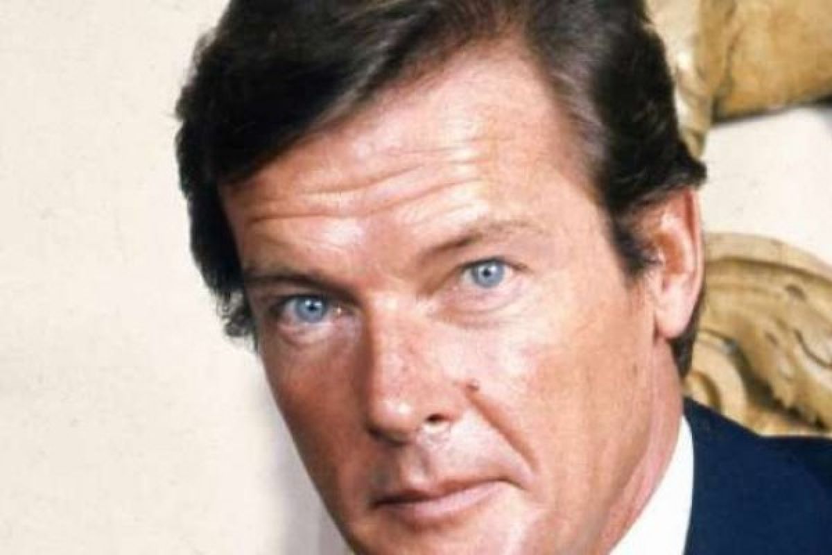 Aktor Roger "James Bond" Moore Tutup Usia 